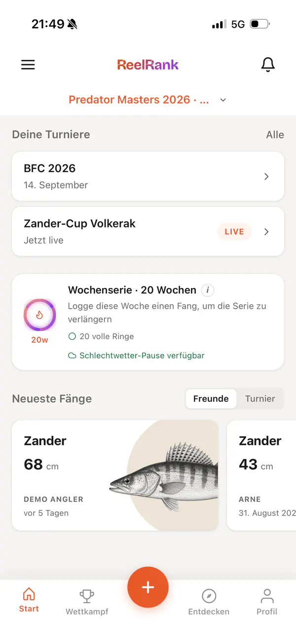 Startbildschirm der App mit laufendem Turnier und den letzten Fängen.